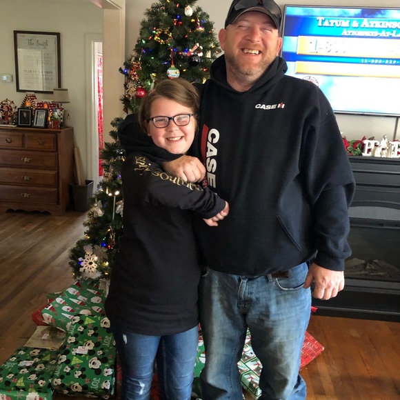 Welcome to my closet! My name is Harriet - Picture 12 of 16